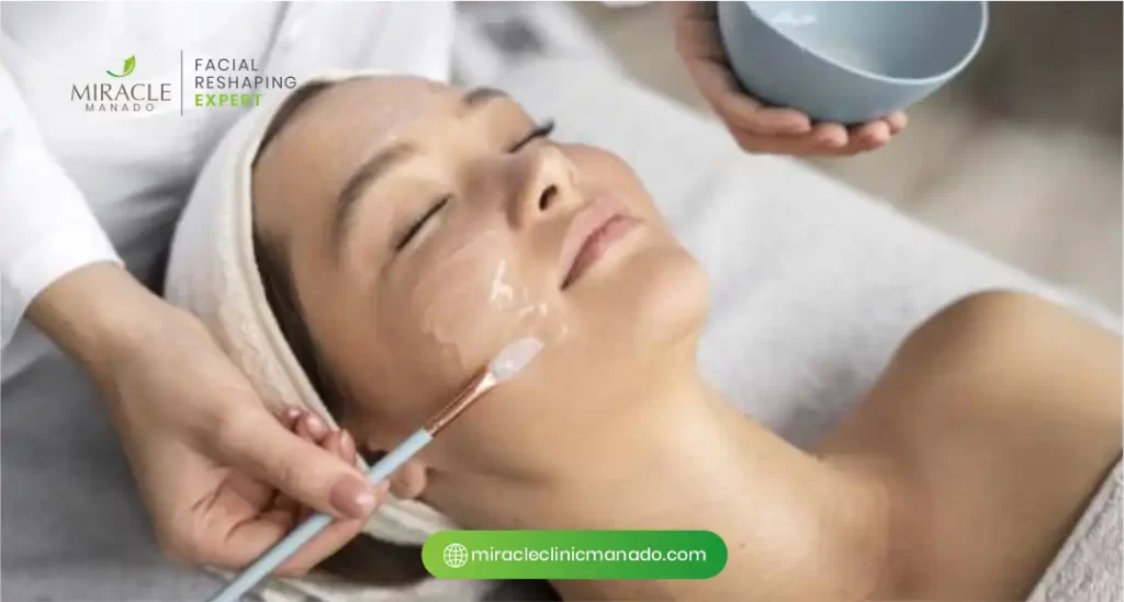 Manfaat Peeling Wajah untuk Kulit Berminyak dan Berjerawat